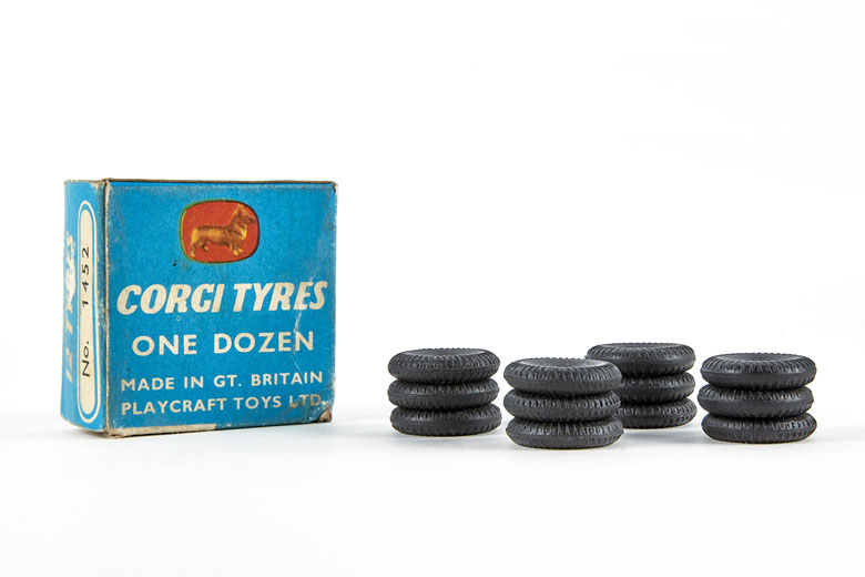 Corgi Toys 1452 Spare Tyres