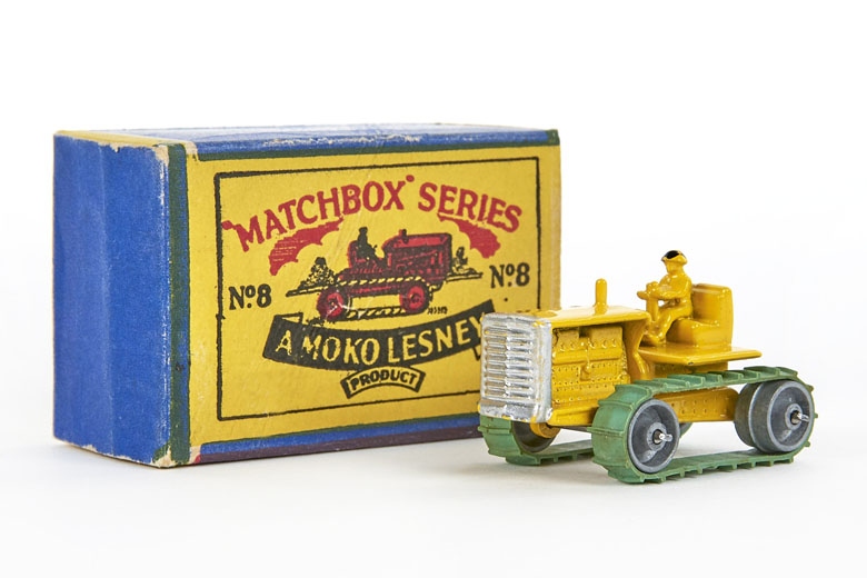 Matchbox 8 Caterpillar Tractor