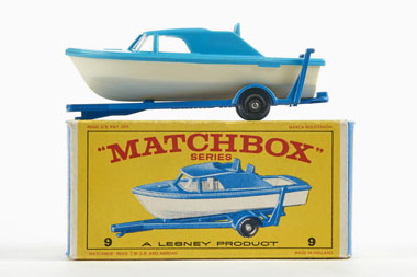 Matchbox 9 Cabin Cruiser and trailer OVP