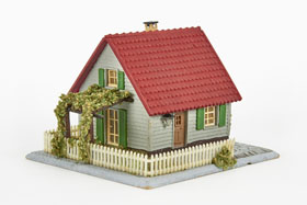 Faller Fertigmodell Nr. 259 Haus mit Holzverschalung und Laube