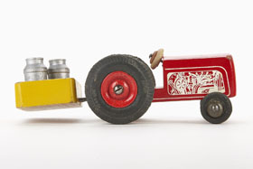 Lego Holzspielzeug Traktor mit Milchkannen, Lego wooden tractor with milk bottles