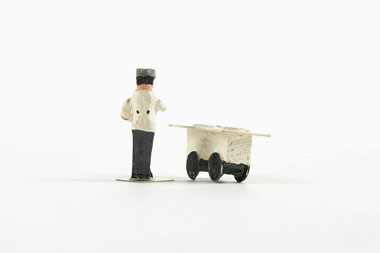 Preiser Figur Nr. 447 Eiswagen mit Verkäufer