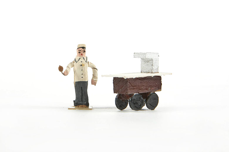 Preiser Figur Nr. 448 Erfrischungswagen mit Verkäufer